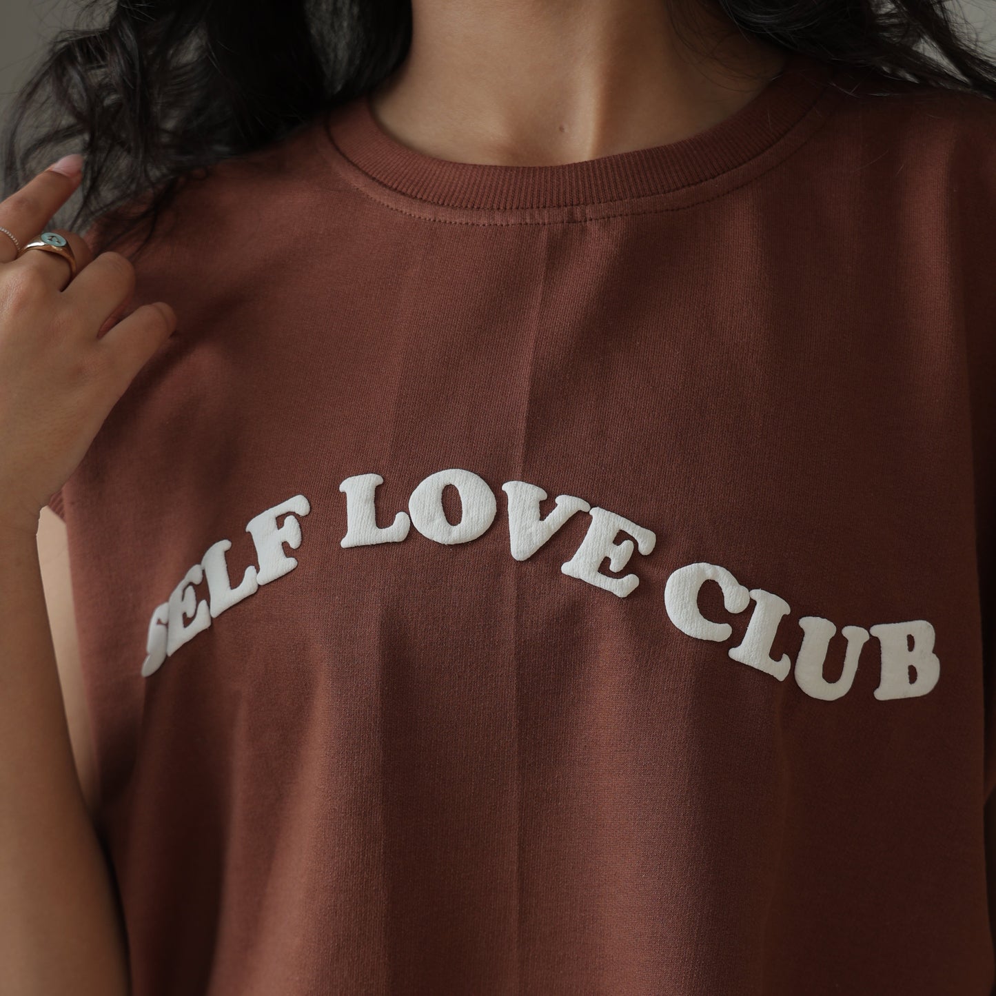 notee sleeveless t-shirt (self love club)