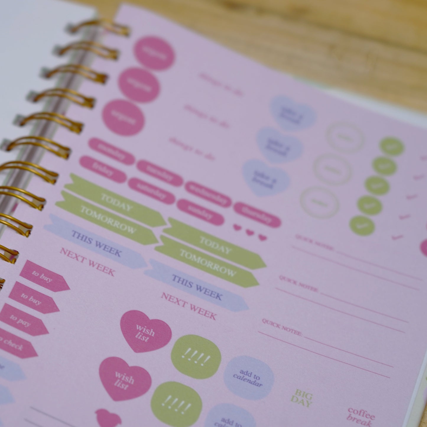 undated planner (avocado print)