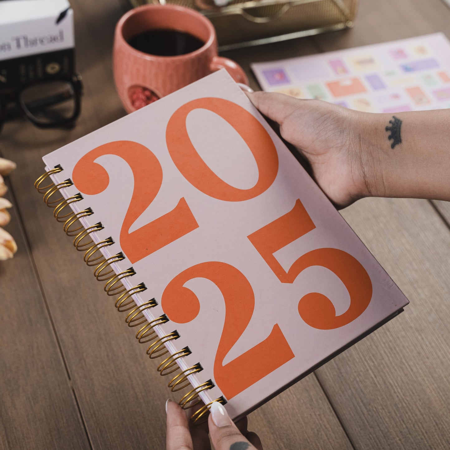 2025 yearly planner (Pastel)