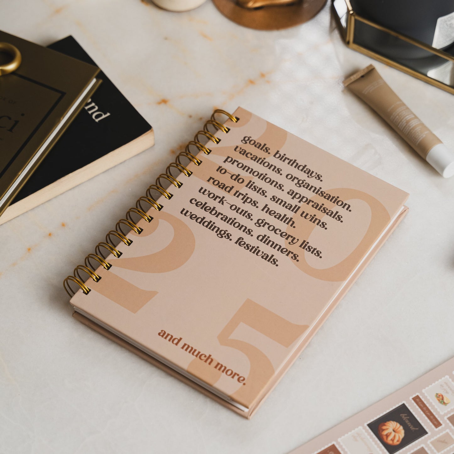 2025 yearly planner (Beige)